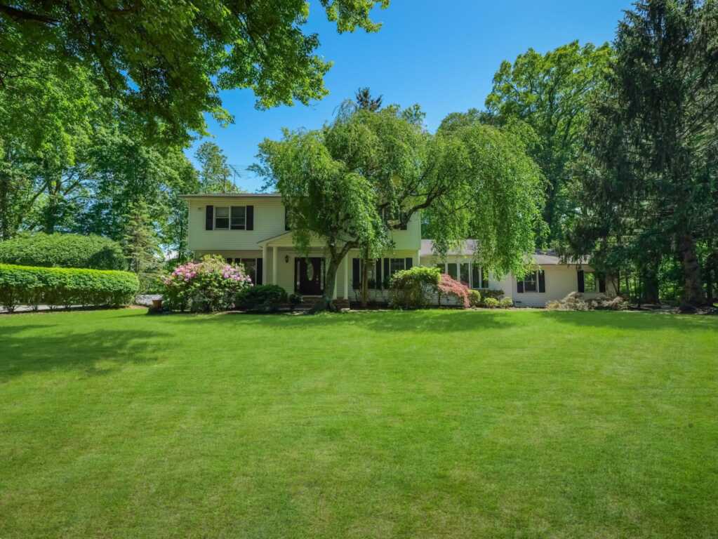 33 Rochelle Drive, New City, NY 10956
