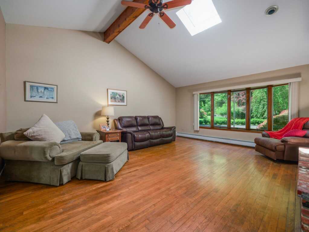 33 Rochelle Drive, New City, NY 10956 - Photo 10 of 36