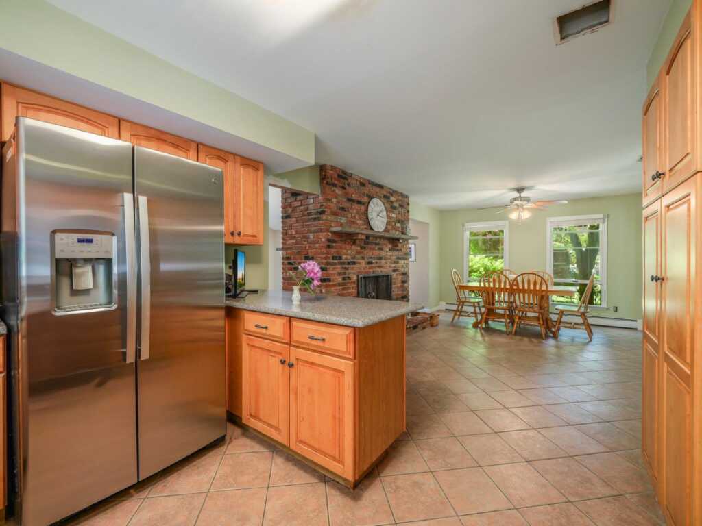 33 Rochelle Drive, New City, NY 10956 - Photo 13 of 36