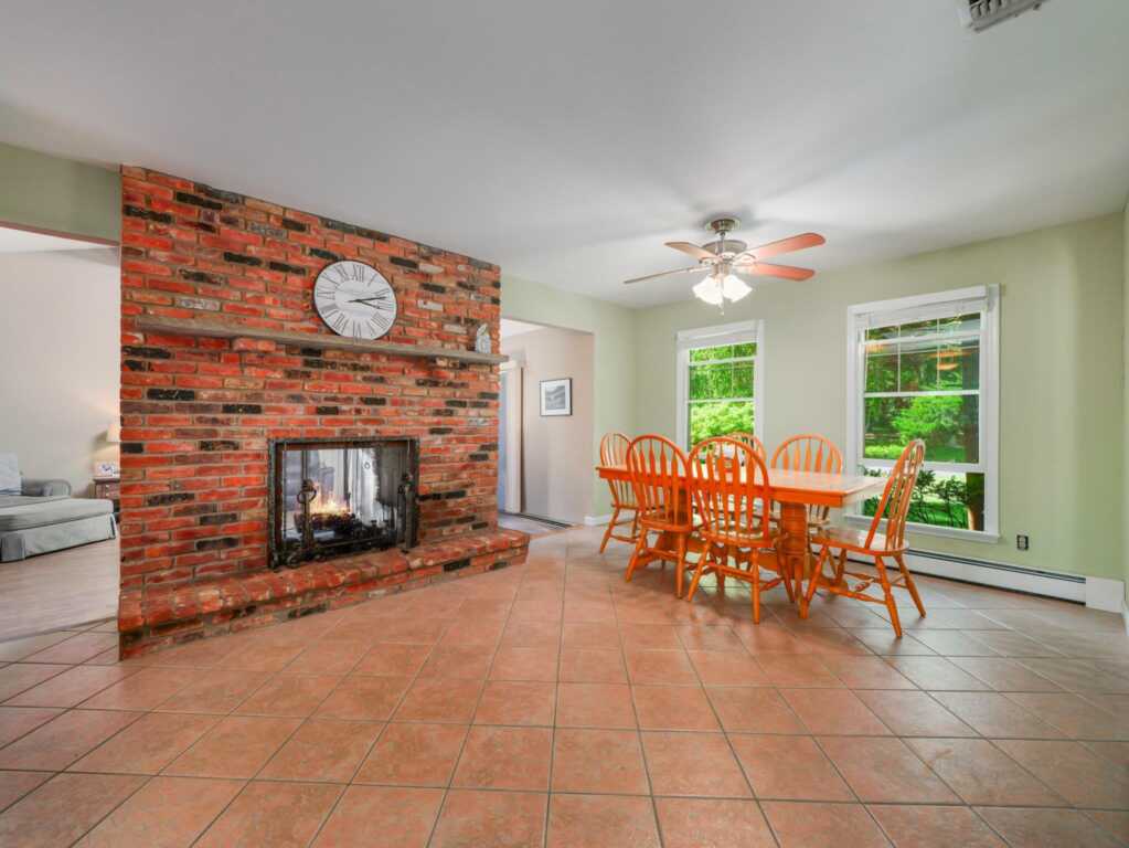 33 Rochelle Drive, New City, NY 10956 - Photo 17 of 36