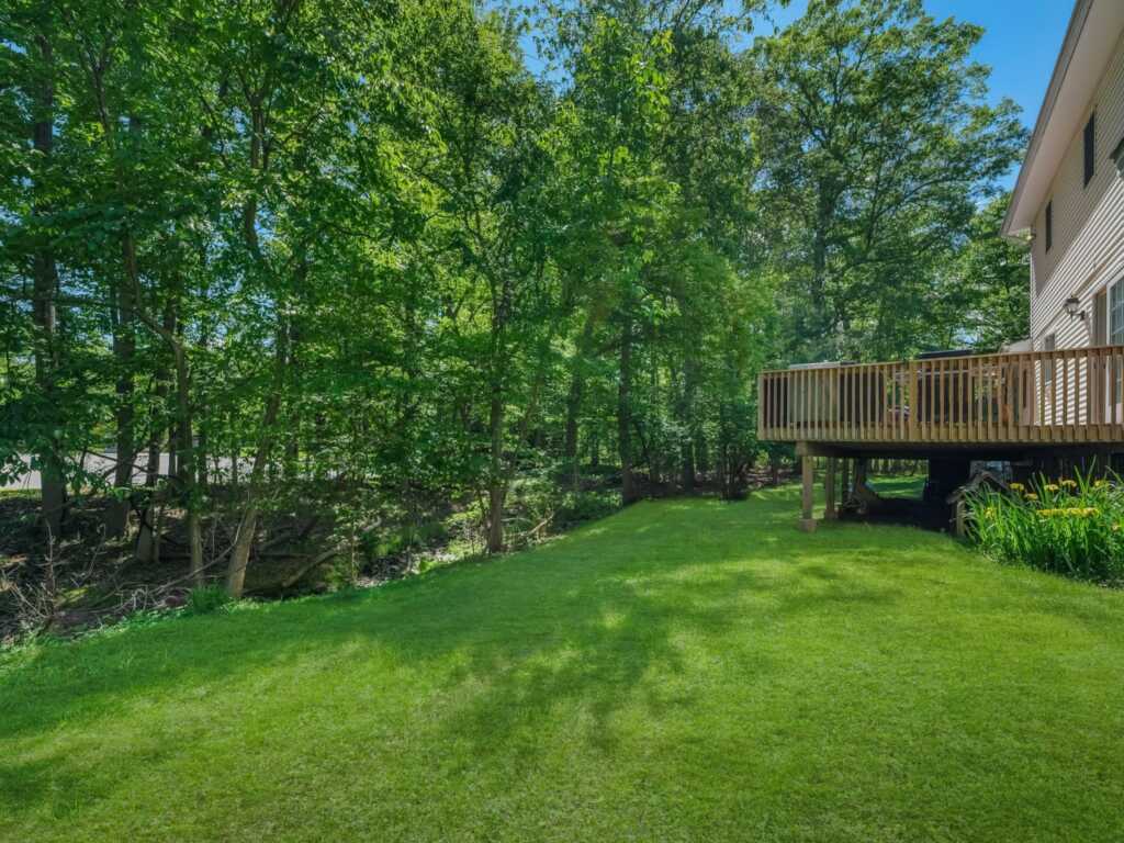 33 Rochelle Drive, New City, NY 10956 - Photo 33 of 36