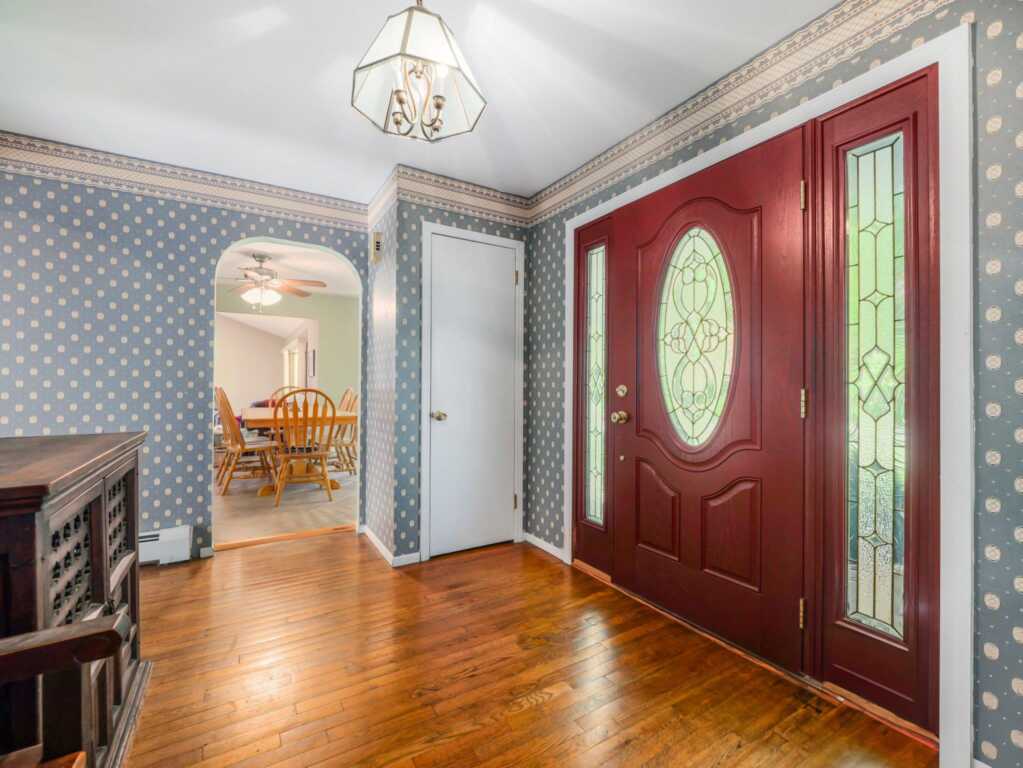 33 Rochelle Drive, New City, NY 10956 - Photo 5 of 36