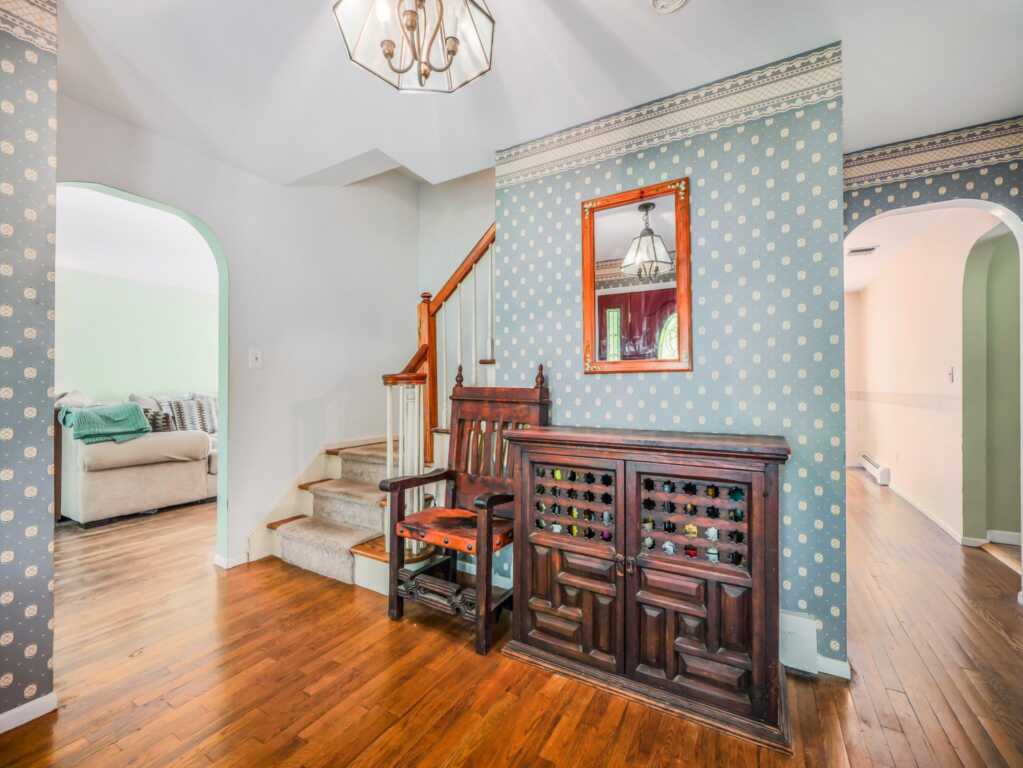 33 Rochelle Drive, New City, NY 10956 - Photo 6 of 36