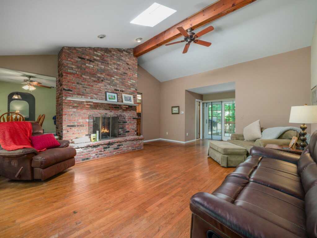 33 Rochelle Drive, New City, NY 10956 - Photo 7 of 36