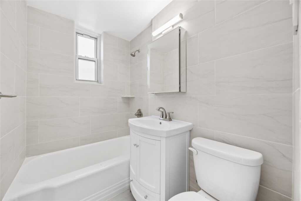 220 Pelham Road, Unit #1L, New Rochelle, NY 10805 - Photo 6 of 7