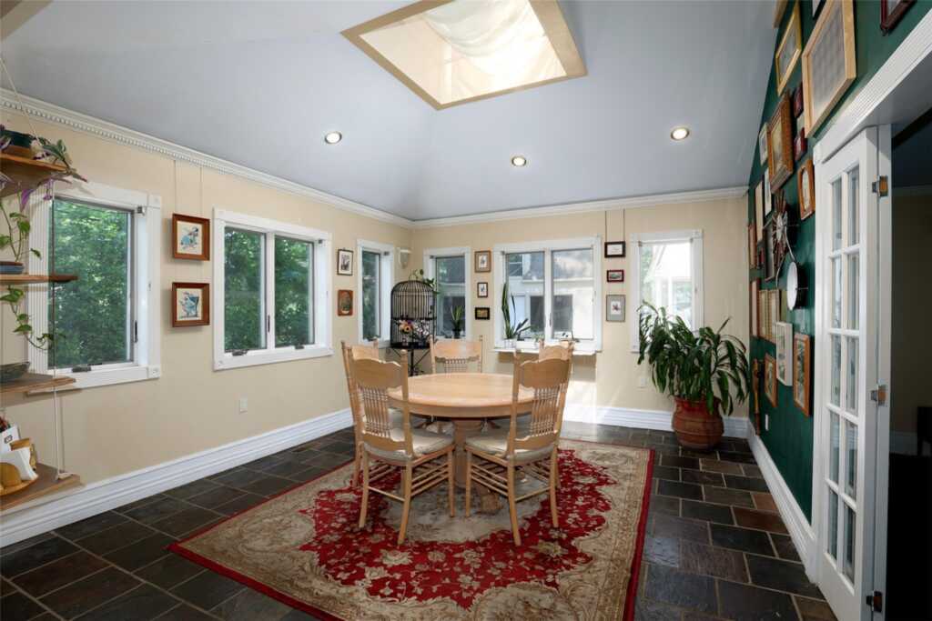 140 Montgomery Circle, New Rochelle, NY 10804 - Photo 11 of 30