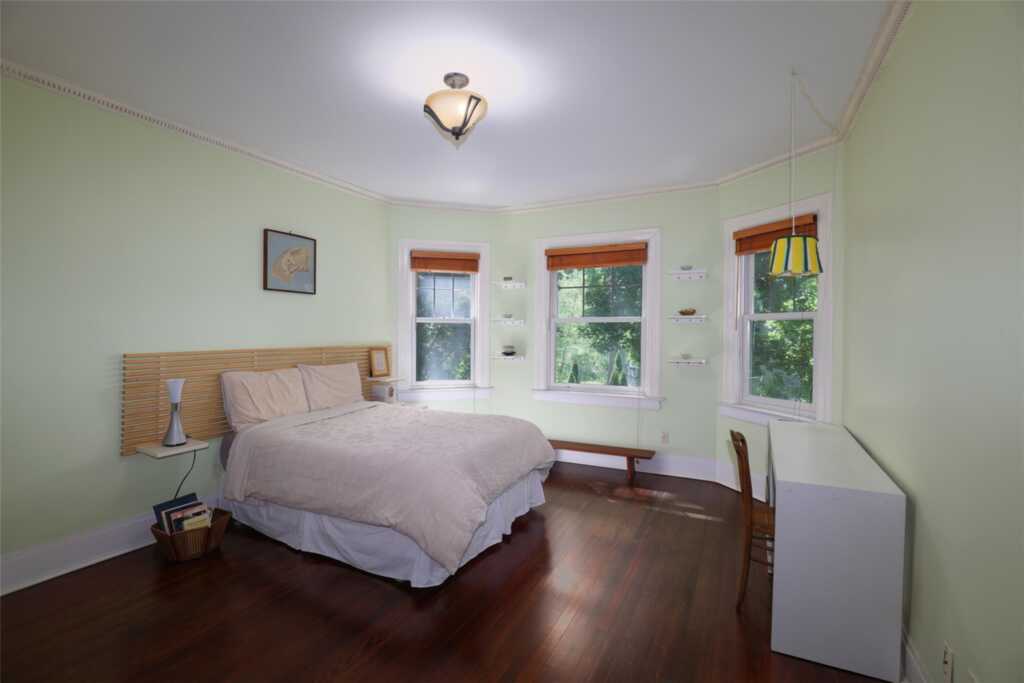 140 Montgomery Circle, New Rochelle, NY 10804 - Photo 18 of 30