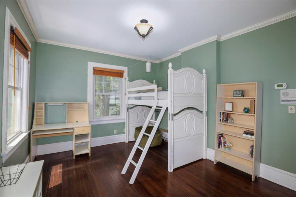 140 Montgomery Circle, New Rochelle, NY 10804 - Photo 20 of 30
