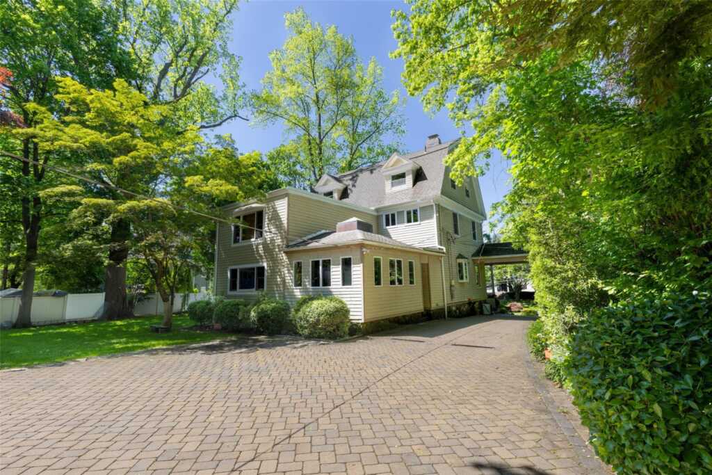 140 Montgomery Circle, New Rochelle, NY 10804 - Photo 28 of 30