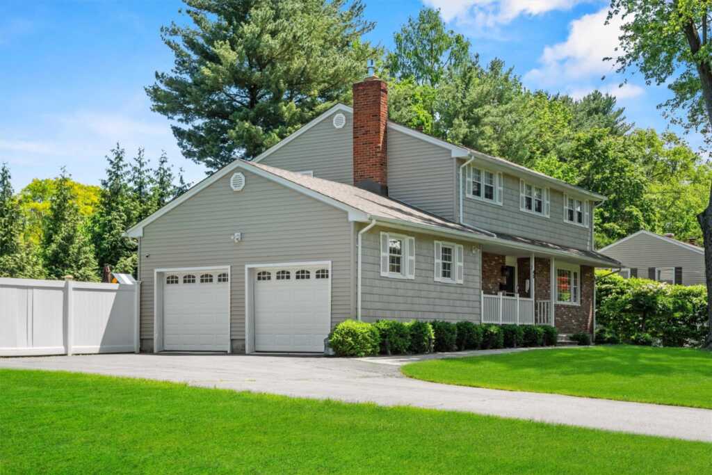 40 Lombardi Drive, New City, NY 10956 - Photo 3 of 46