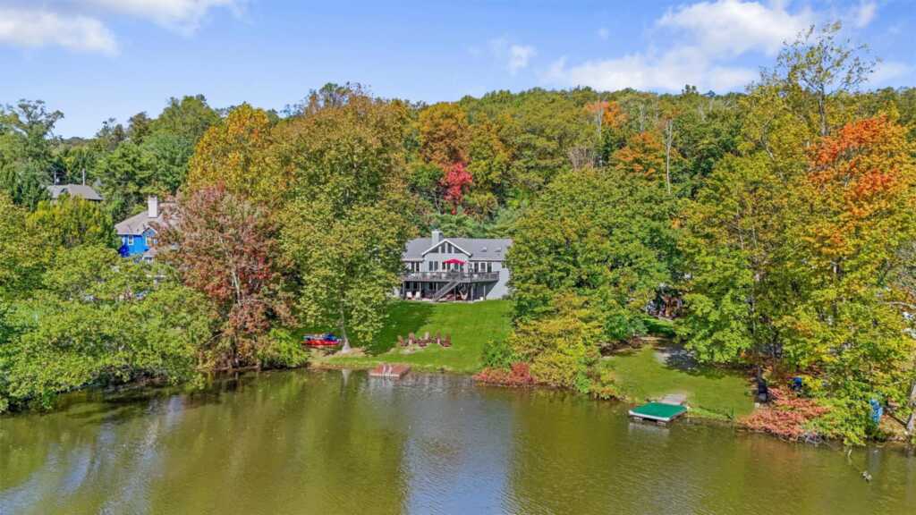 286 Mountain Road, New City, NY 10956 - Photo 4 of 43