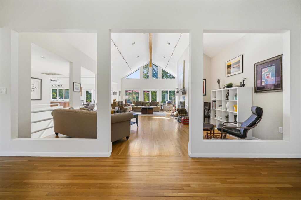 286 Mountain Road, New City, NY 10956 - Photo 8 of 43