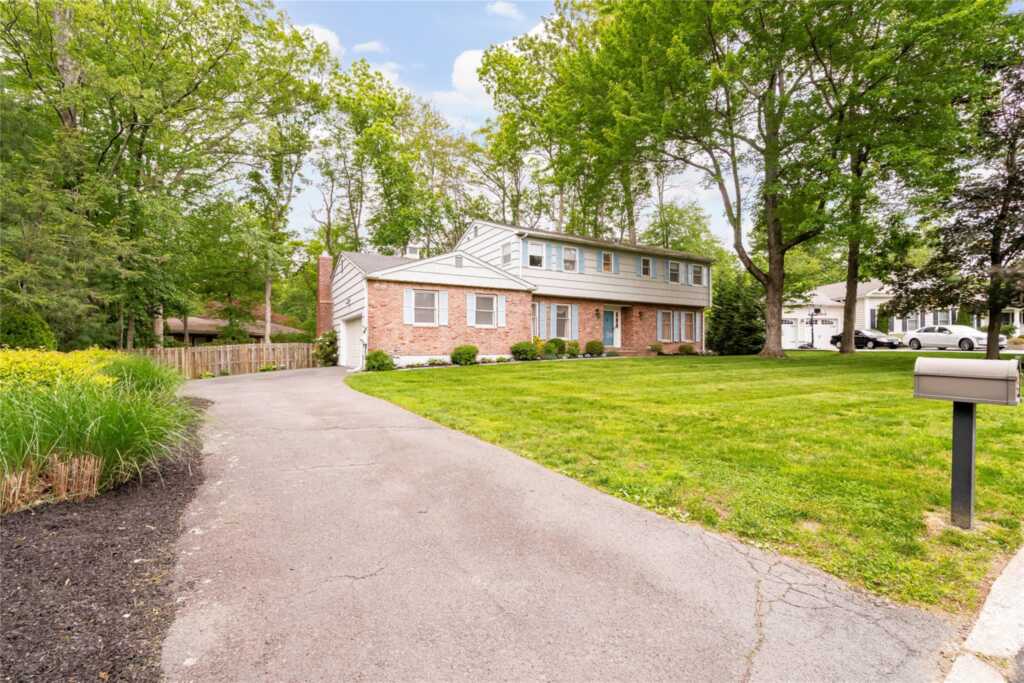123 Birch Lane, New City, NY 10956 - Photo 3 of 46