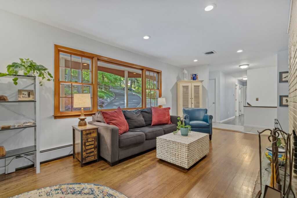 447 Phillips Hill Road, New City, NY 10956 - Photo 6 of 49