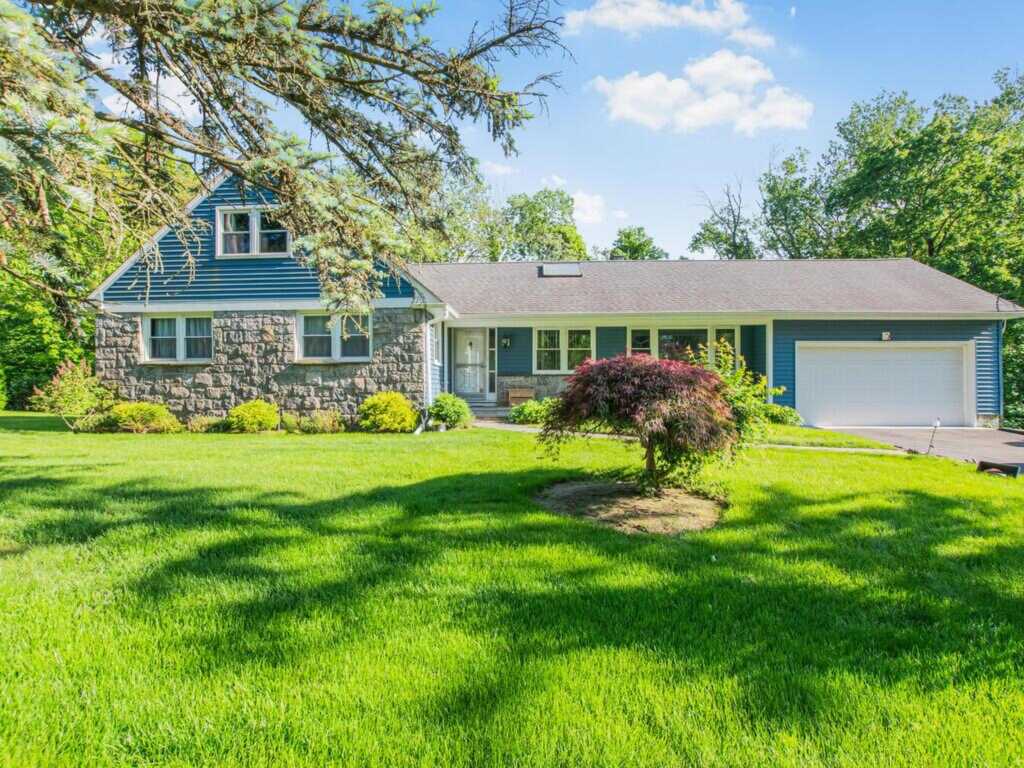 81 Winding Brook Road, New Rochelle, NY 10804