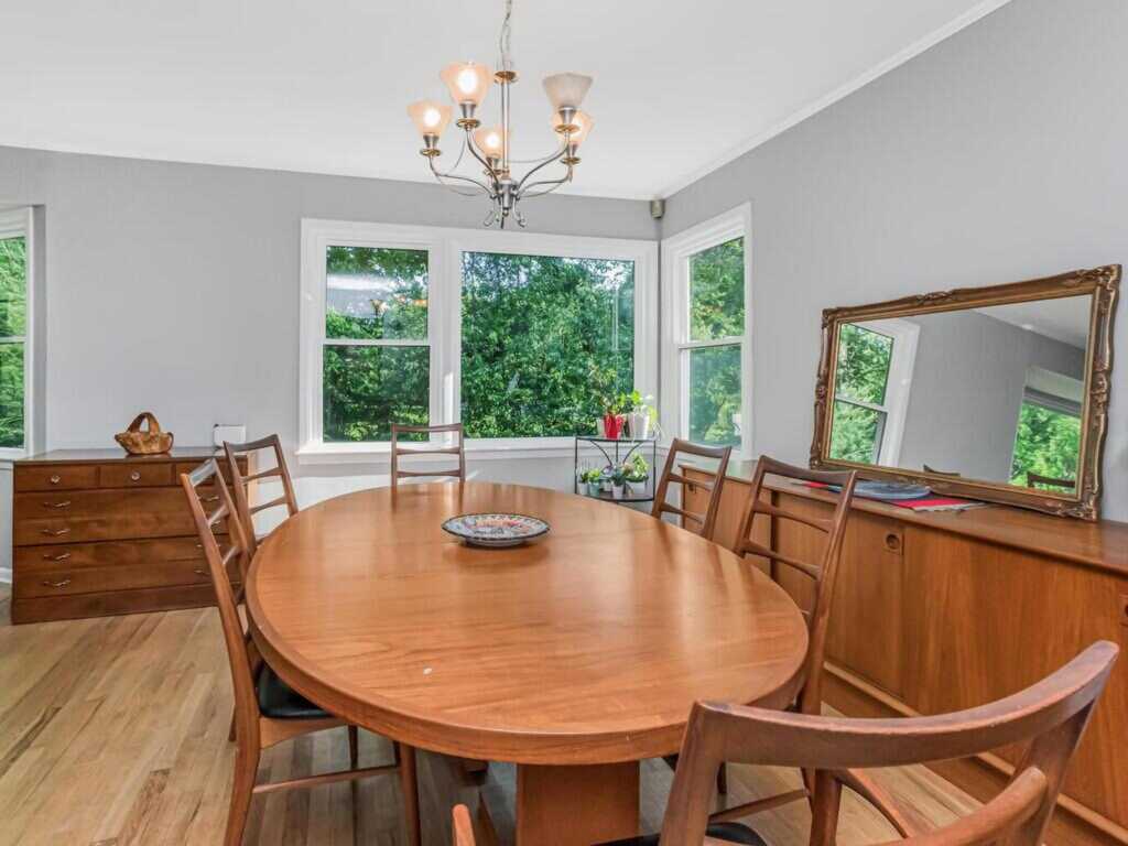 81 Winding Brook Road, New Rochelle, NY 10804 - Photo 14 of 37