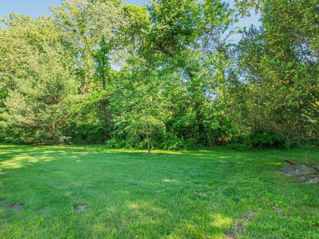 81 Winding Brook Road, New Rochelle, NY 10804 - Photo 23 of 37