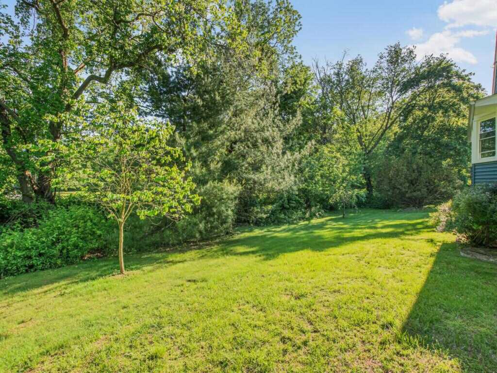 81 Winding Brook Road, New Rochelle, NY 10804 - Photo 24 of 37