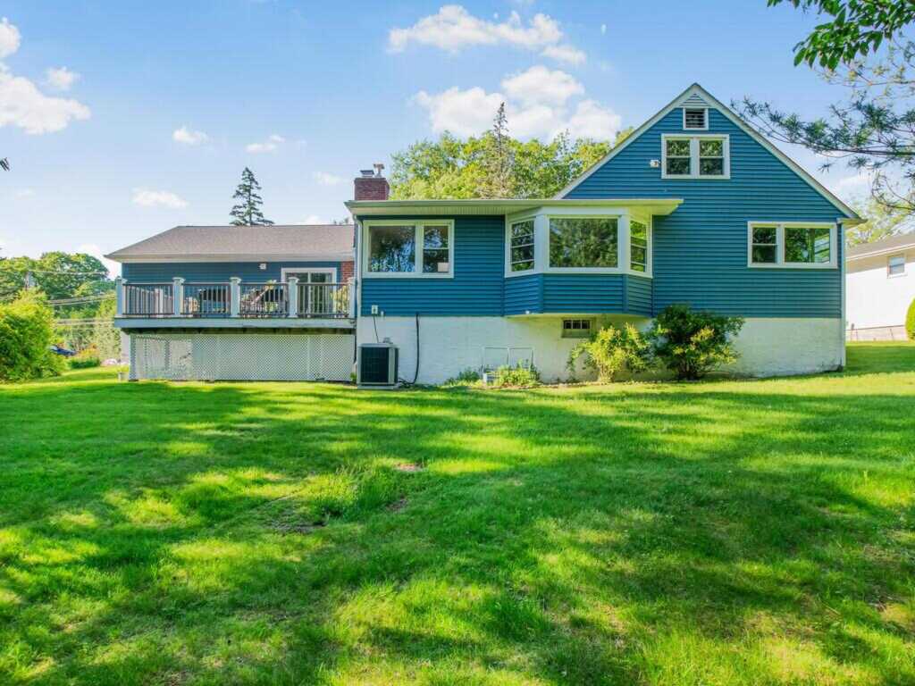 81 Winding Brook Road, New Rochelle, NY 10804 - Photo 26 of 37