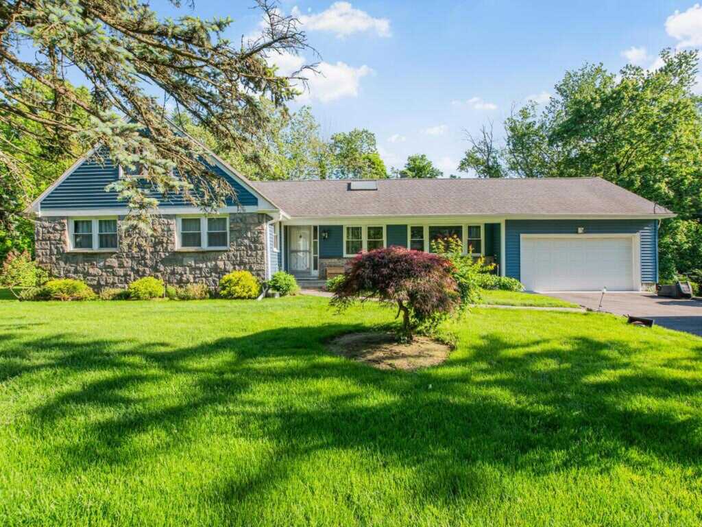 81 Winding Brook Road, New Rochelle, NY 10804 - Photo 35 of 37