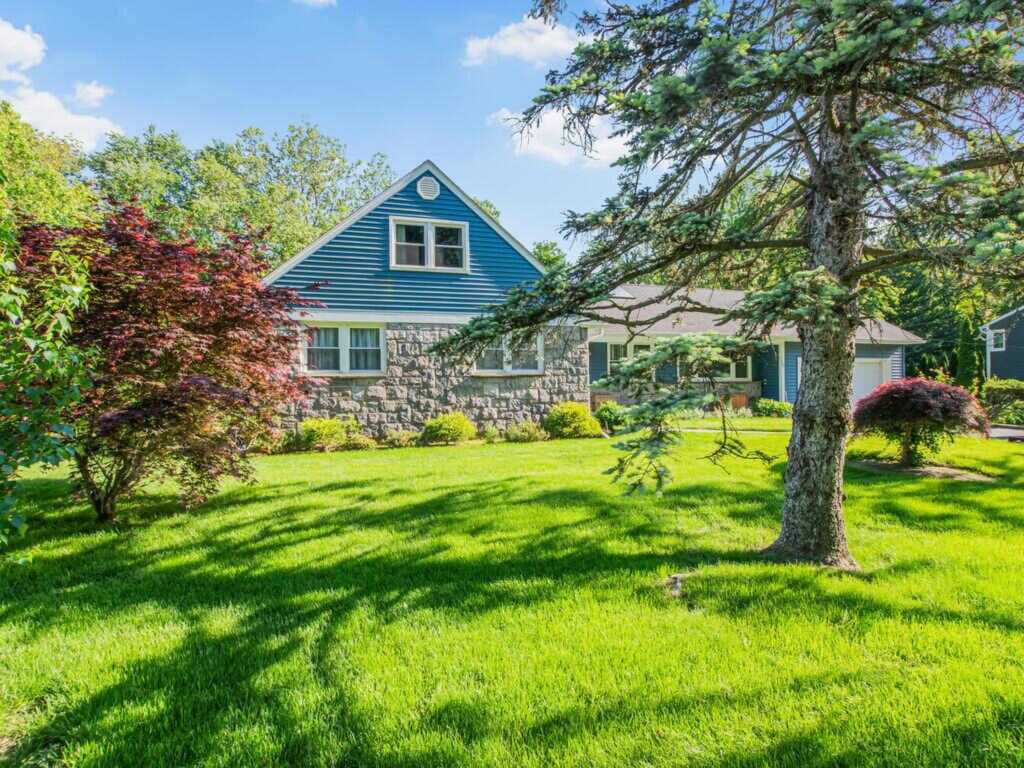81 Winding Brook Road, New Rochelle, NY 10804 - Photo 37 of 37