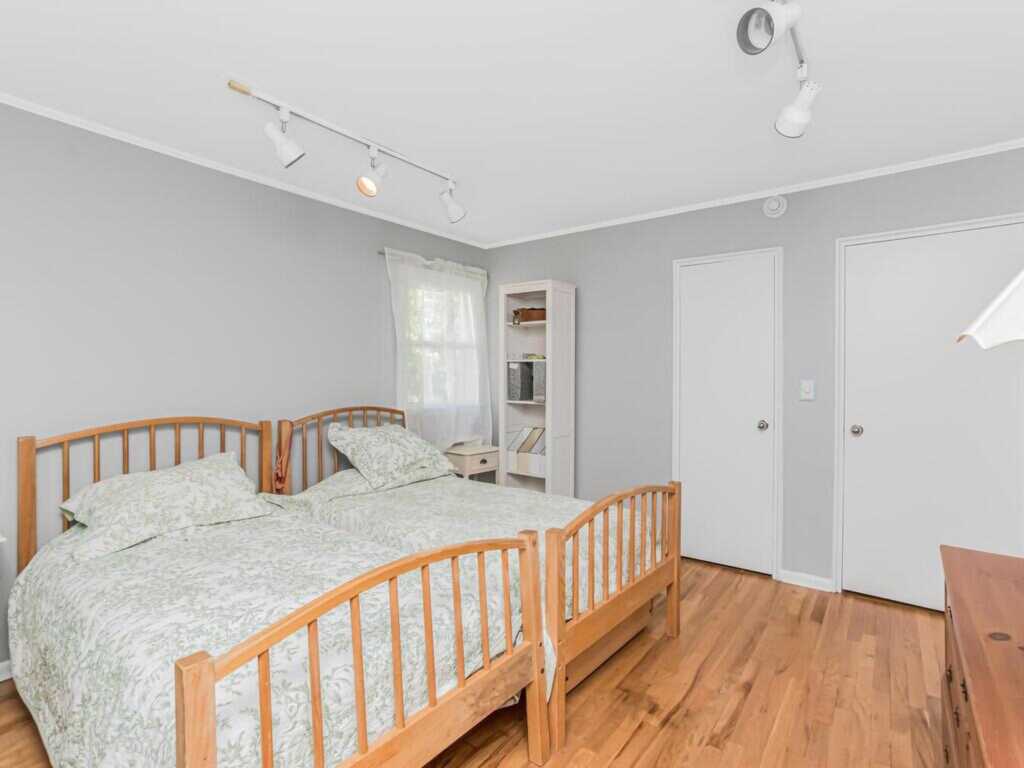 81 Winding Brook Road, New Rochelle, NY 10804 - Photo 6 of 37