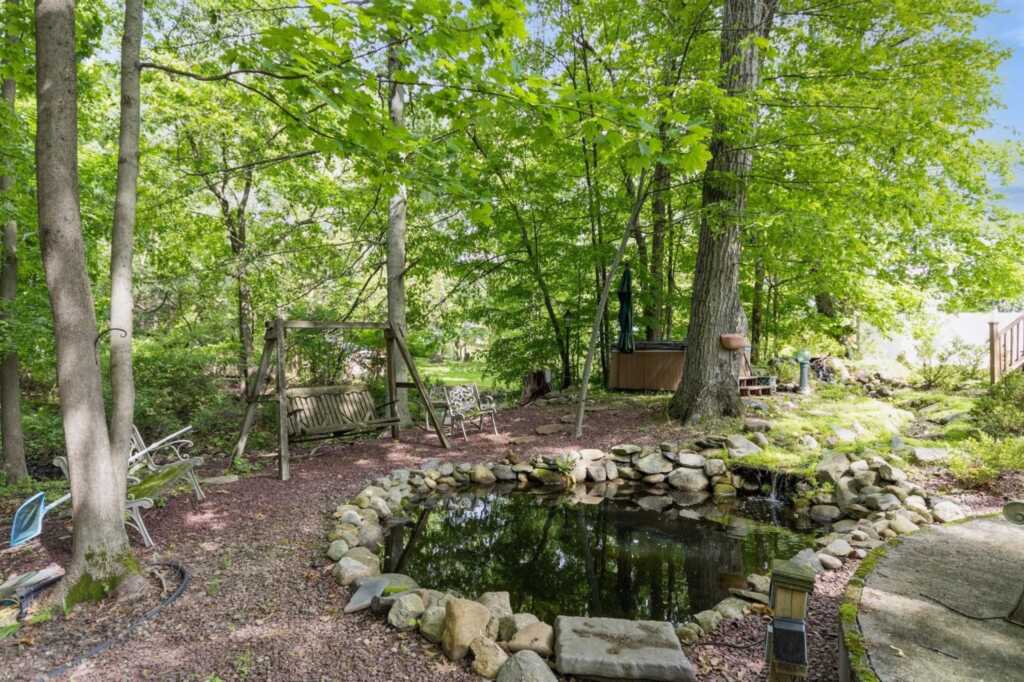 18 Norwood Place, Nanuet, NY 10954 - Photo 33 of 42