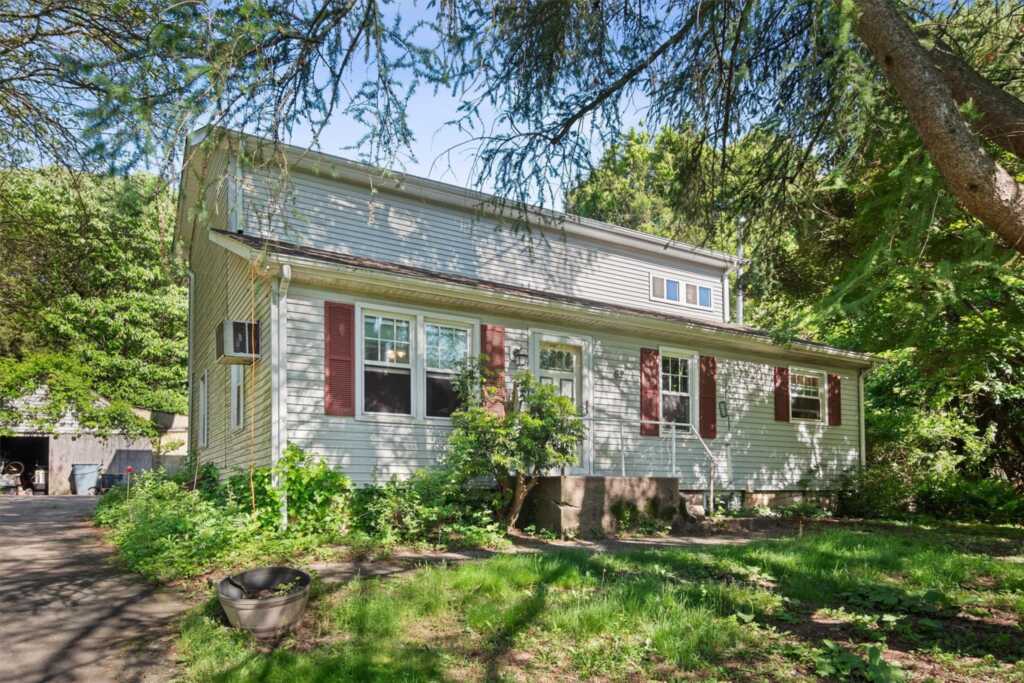62 Buena Vista Road, New City, NY 10956