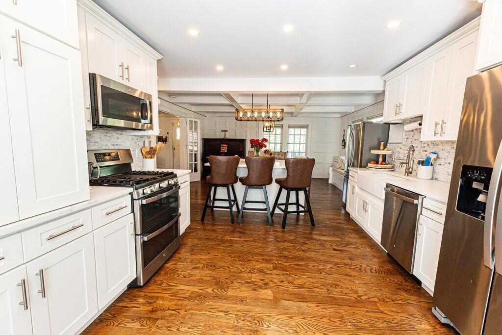 31 Heminway Avenue, New Rochelle, NY 10801 - Photo 10 of 44