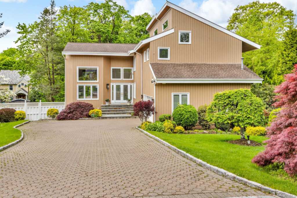 5 Deer Run, Rye, NY 10573 - Photo 3 of 49