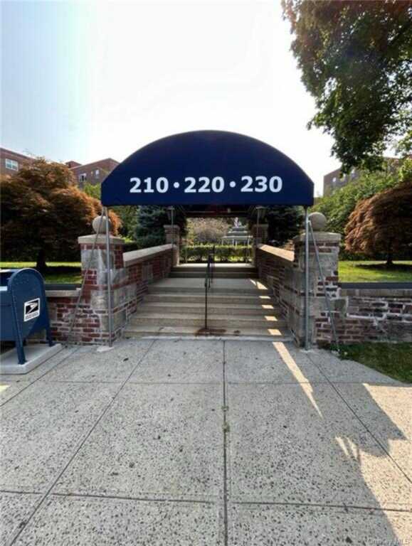 220 Pelham Road, Unit #3F, New Rochelle, NY 10805 - Photo 14 of 19
