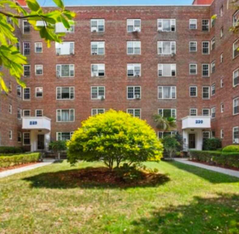 220 Pelham Road, Unit #3F, New Rochelle, NY 10805 - Photo 16 of 19
