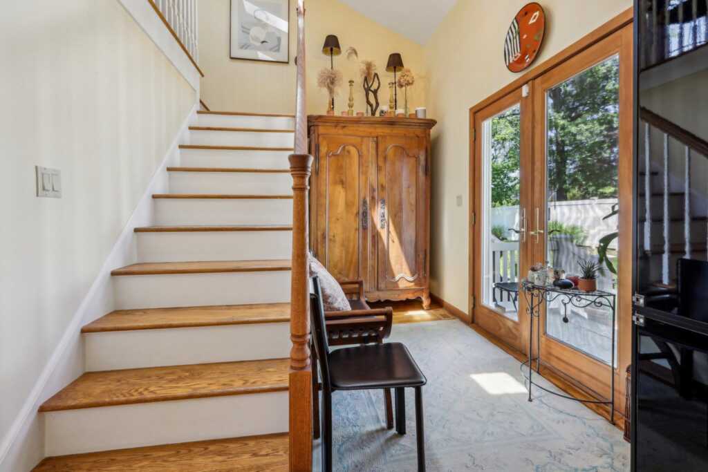 1 Meadowood Path, New Rochelle, NY 10804 - Photo 16 of 46
