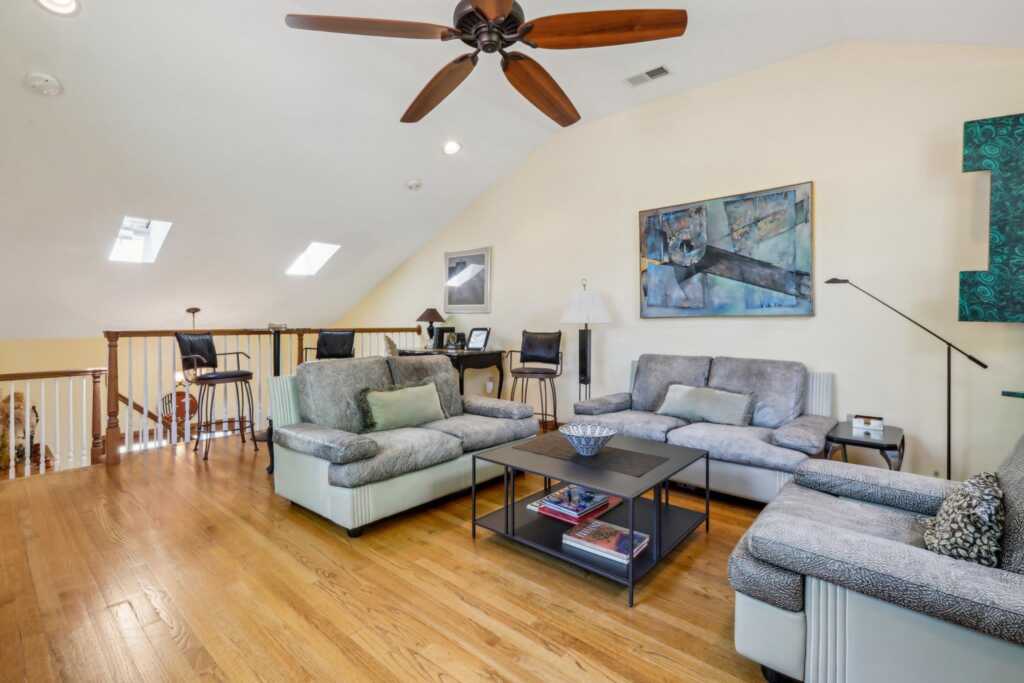 1 Meadowood Path, New Rochelle, NY 10804 - Photo 19 of 46