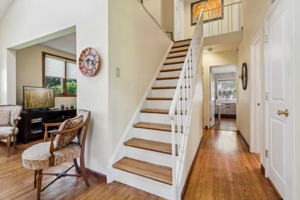 1 Meadowood Path, New Rochelle, NY 10804 - Photo 27 of 46