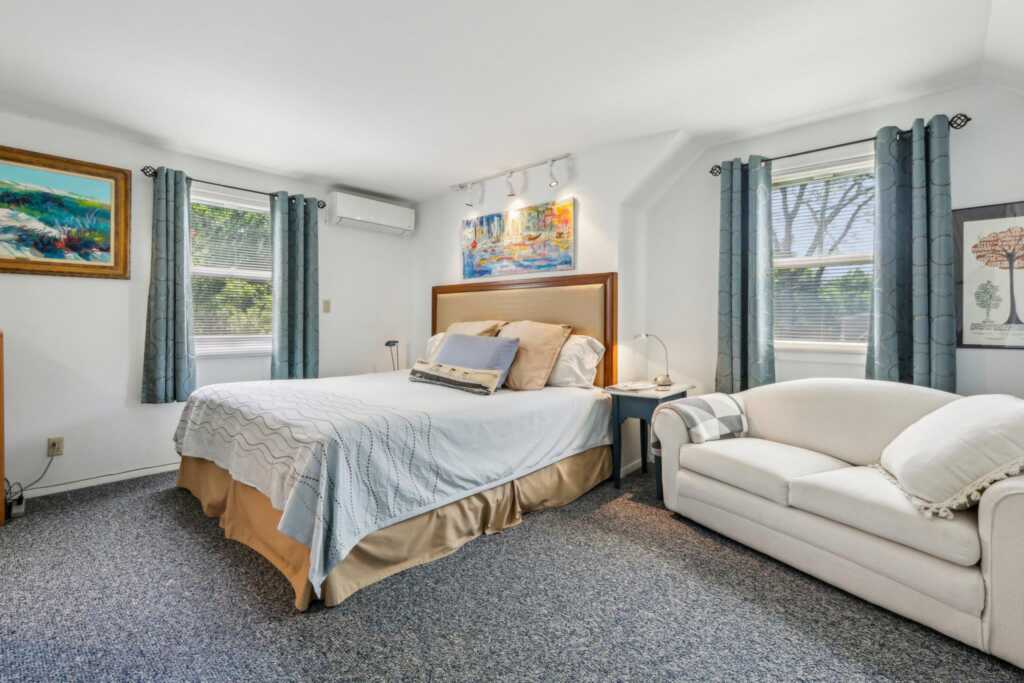 1 Meadowood Path, New Rochelle, NY 10804 - Photo 30 of 46