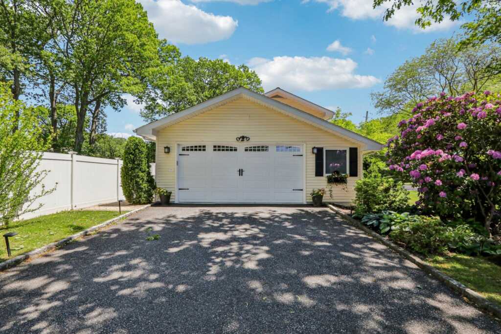 1 Meadowood Path, New Rochelle, NY 10804 - Photo 36 of 46