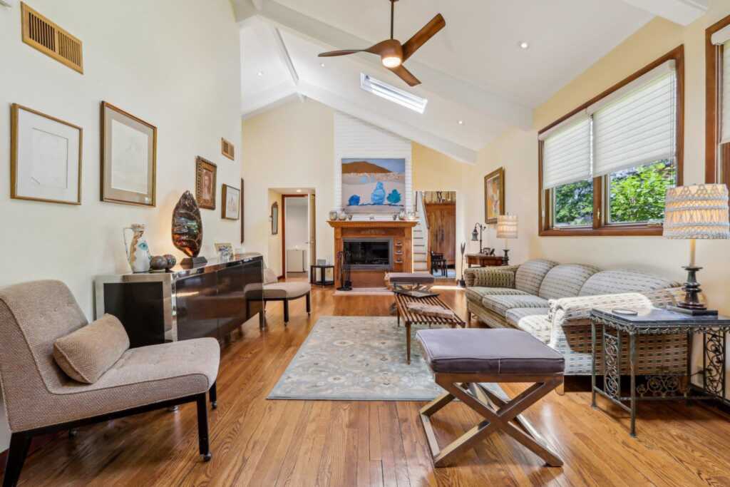 1 Meadowood Path, New Rochelle, NY 10804 - Photo 7 of 46