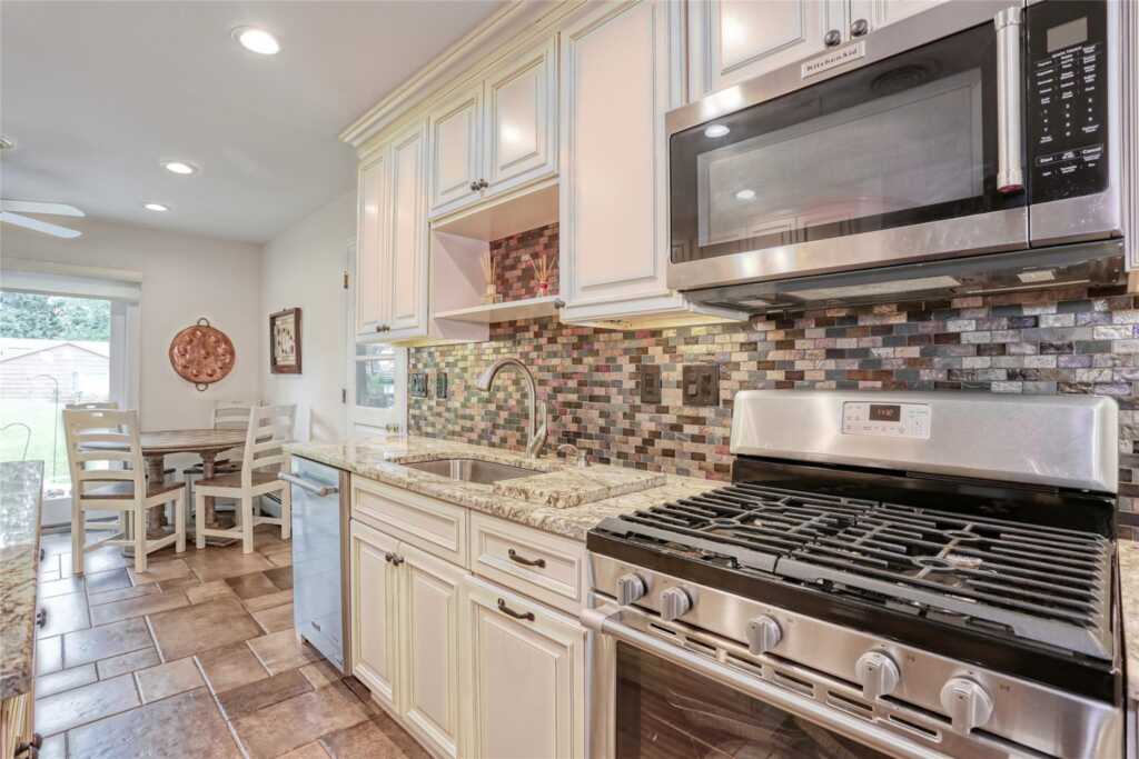 50 Jefferson Lane, New City, NY 10956 - Photo 9 of 29