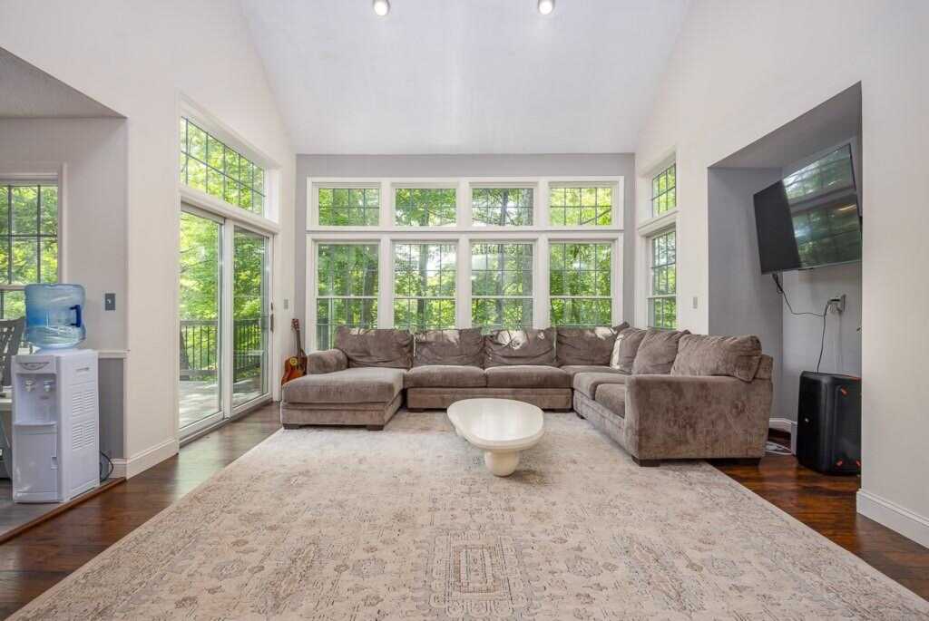 20 Hawk Nest Road, Stony Point, NY 10986 - Photo 2 of 34