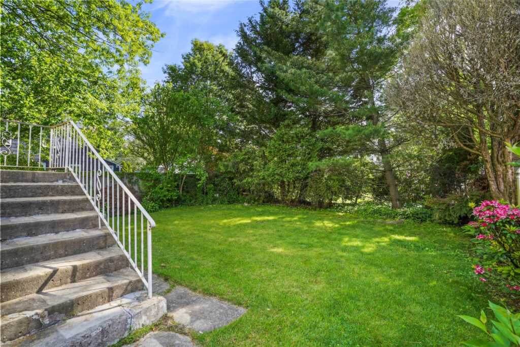 31 Westwood Avenue, New Rochelle, NY 10801 - Photo 22 of 27