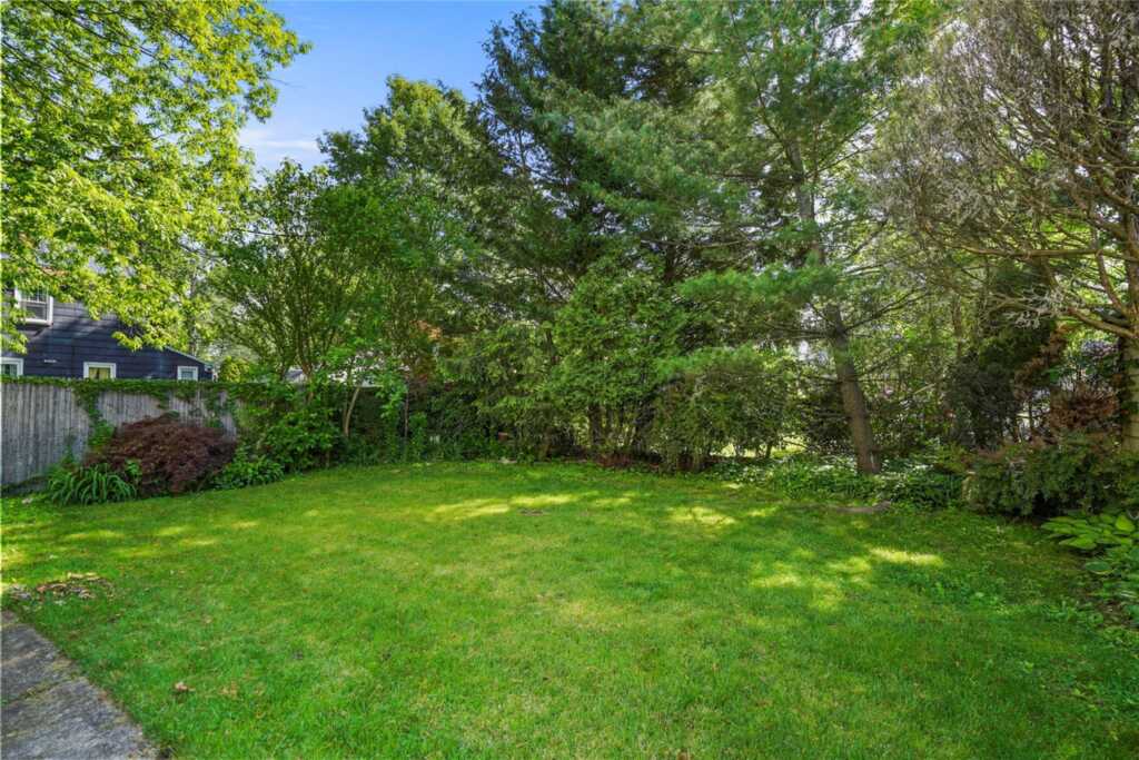 31 Westwood Avenue, New Rochelle, NY 10801 - Photo 23 of 27