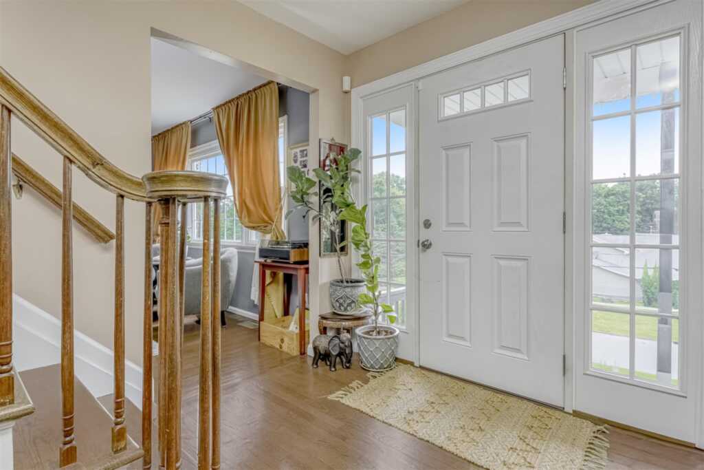 41 Gate Road, Suffern, NY 10901 - Photo 3 of 20