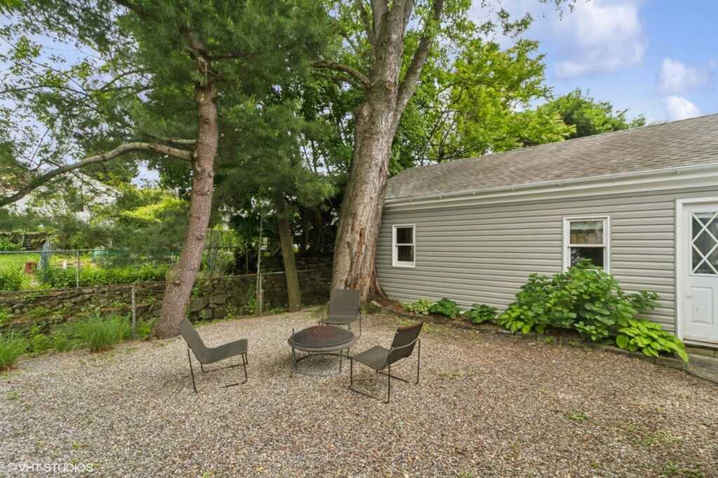 1325 Stoneybrook Avenue, Rye, NY 10543 - Photo 19 of 24