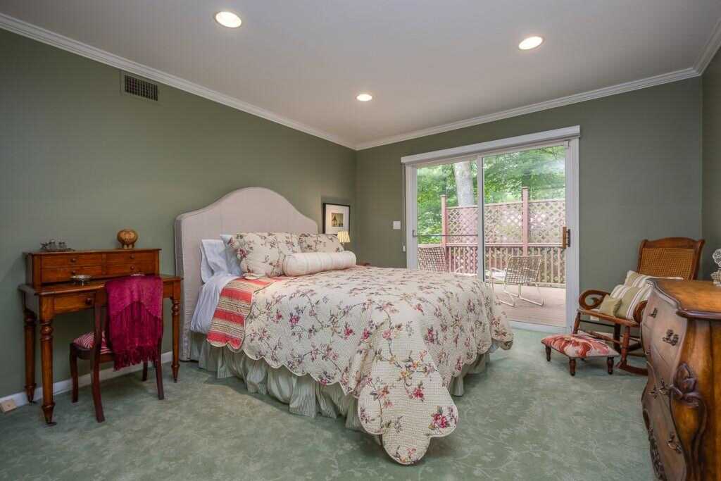 211 N Little Tor Road, New City, NY 10956 - Photo 27 of 36