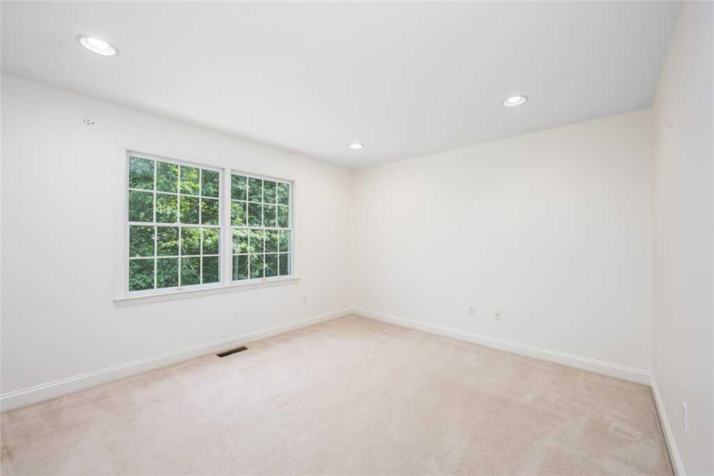 46 Mcguiness Lane, White Plains, NY 10605 - Photo 28 of 32