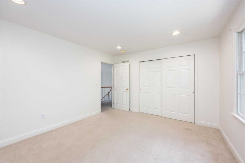 46 Mcguiness Lane, White Plains, NY 10605 - Photo 29 of 32