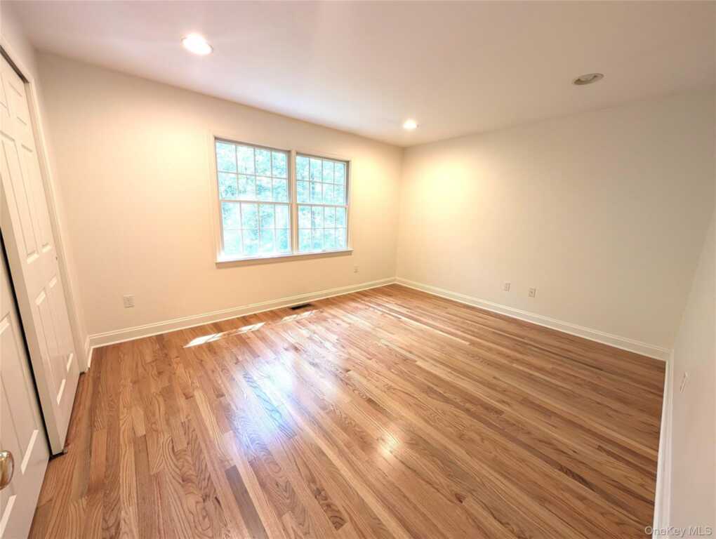 46 Mcguiness Lane, White Plains, NY 10605 - Photo 35 of 35