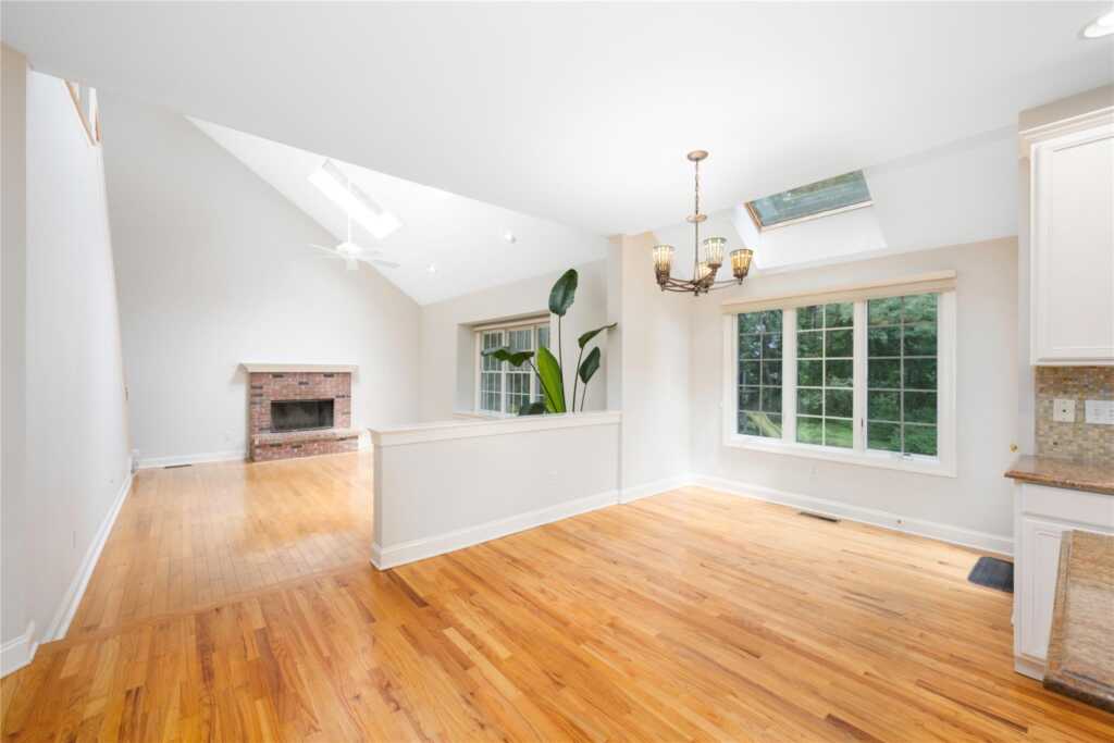46 Mcguiness Lane, White Plains, NY 10605 - Photo 6 of 32