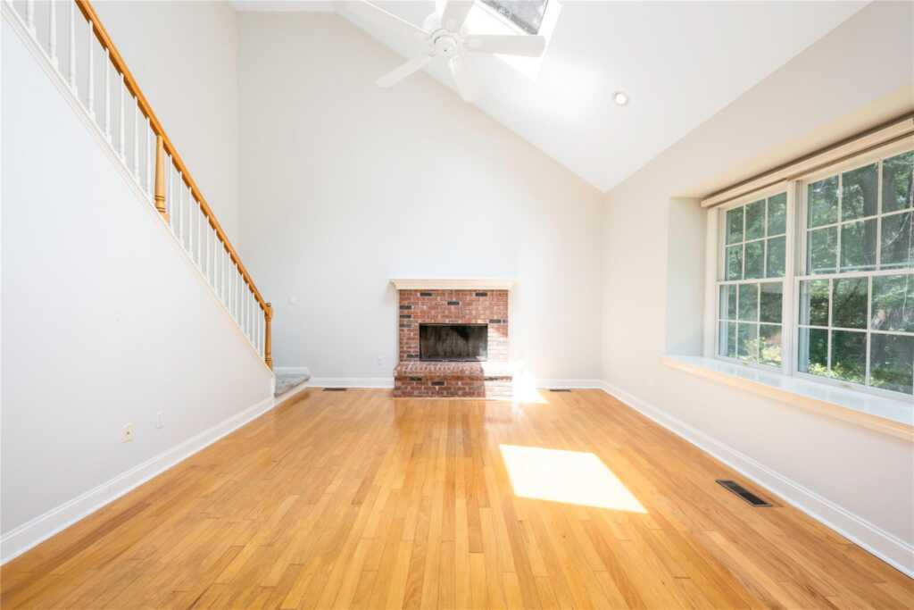 46 Mcguiness Lane, White Plains, NY 10605 - Photo 7 of 32